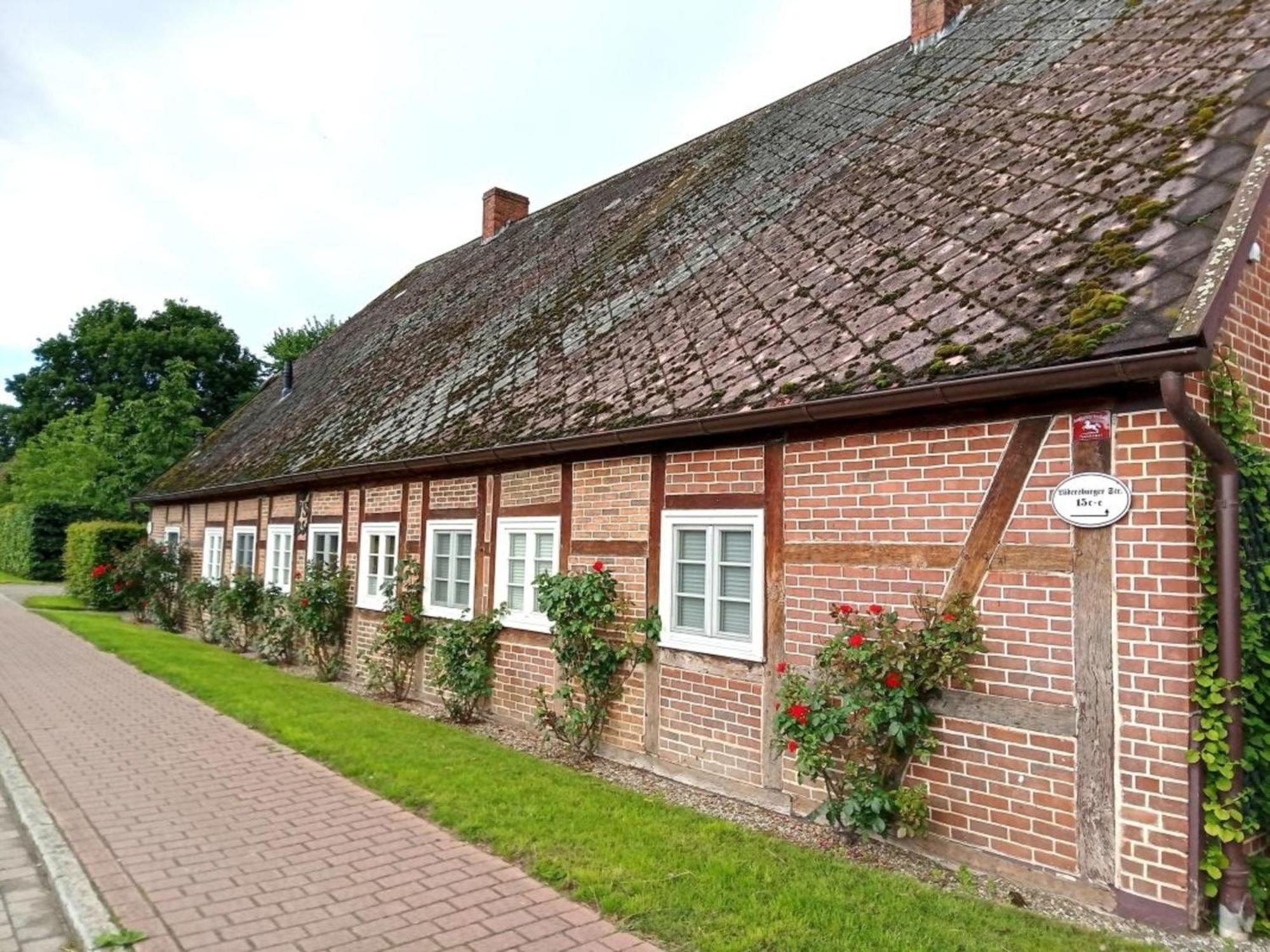 Luedersburger Strasse 15E Apartment Exterior photo